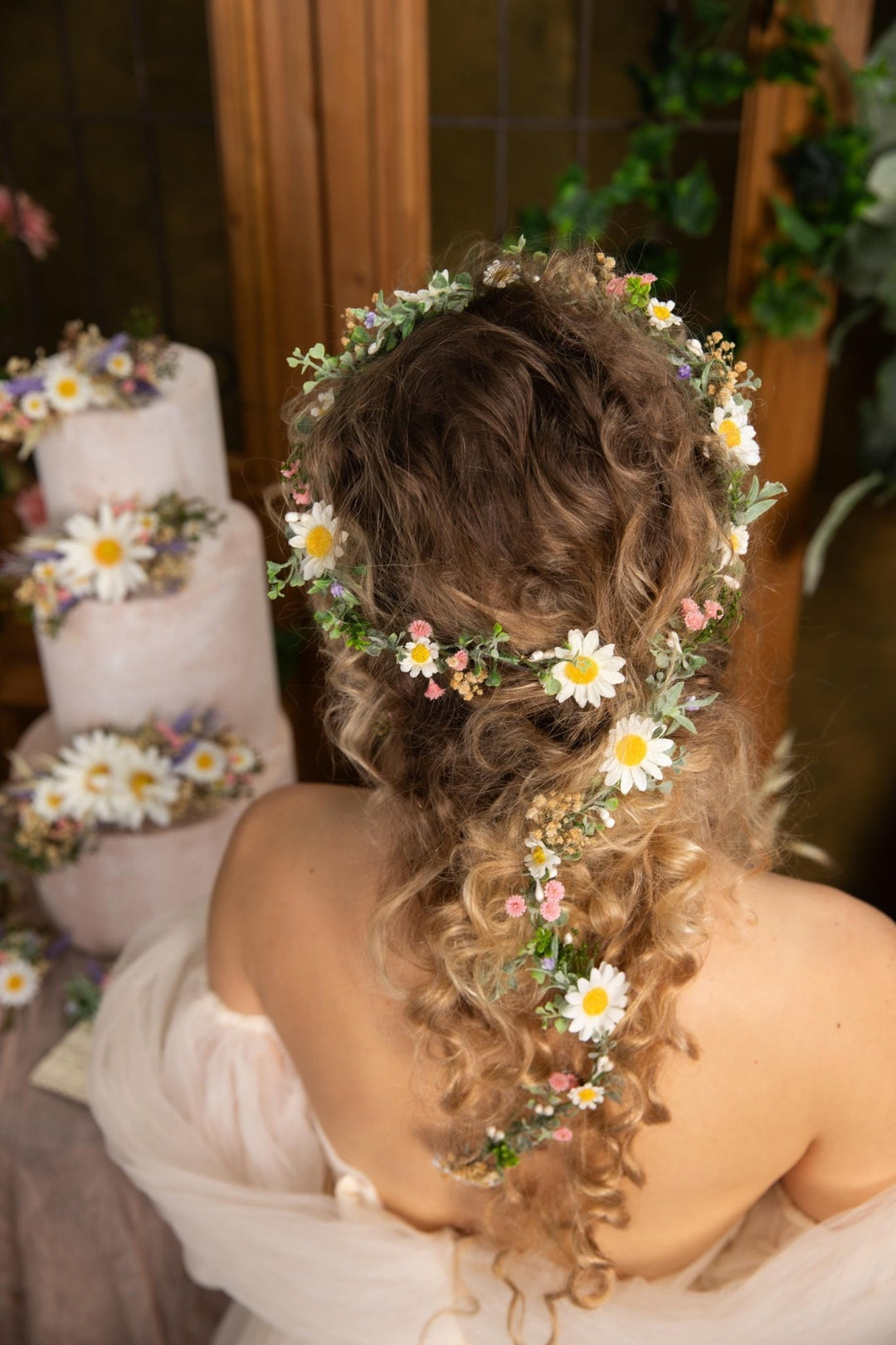 Daisy Wedding Hair Garland: Bendable Bridal Flower Vine – handmade floral hair accessory by magaela