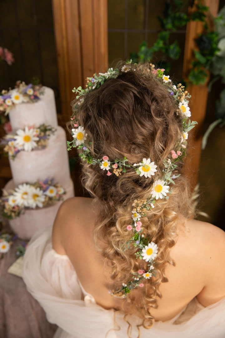 Daisy Wedding Hair Garland: Bendable Bridal Flower Vine – handmade floral hair accessory by magaela