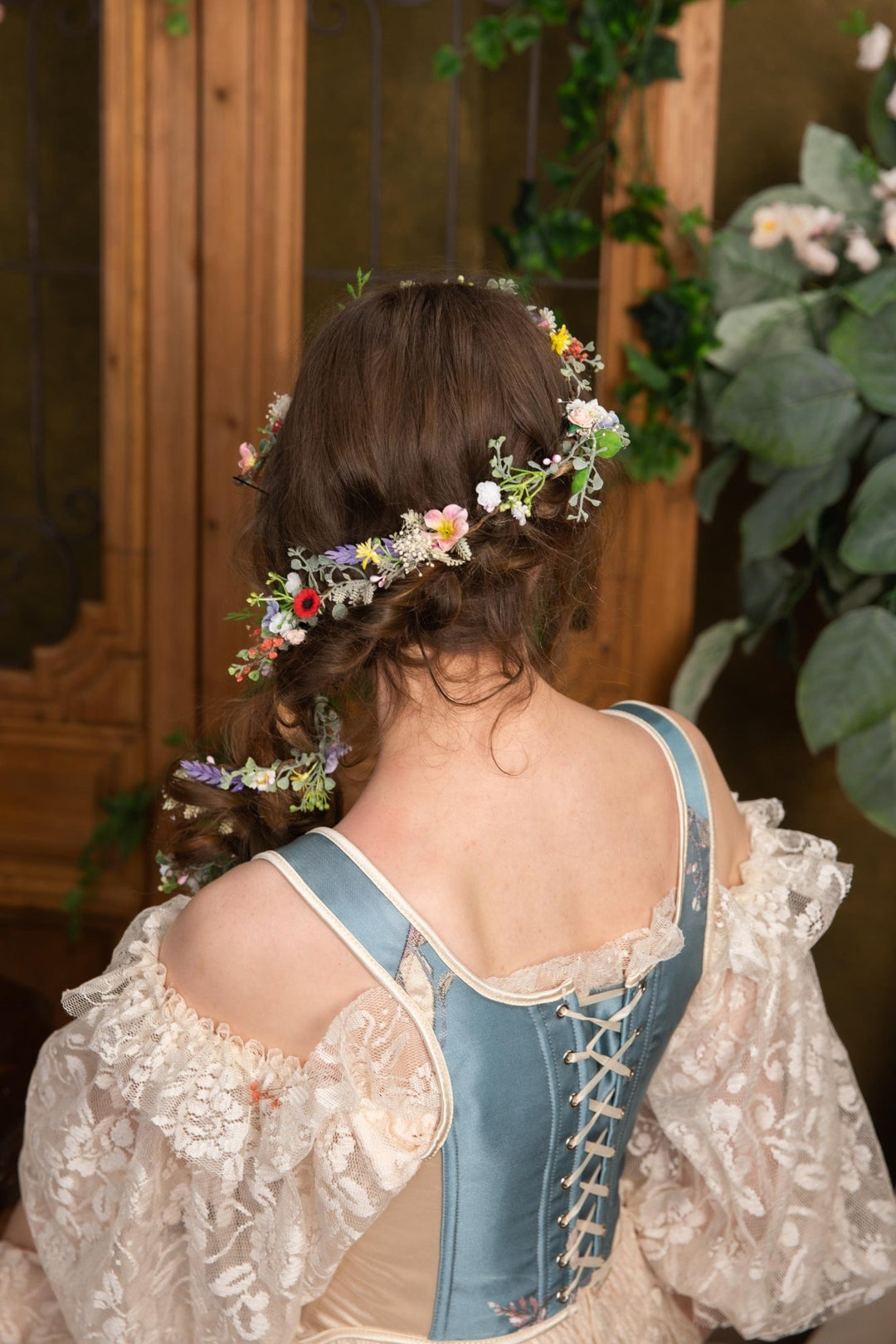 Meadow Wedding Hair Garland: Bendable Flower Hair Vine, Cottagecore Bridal – handmade floral hair accessory by magaela