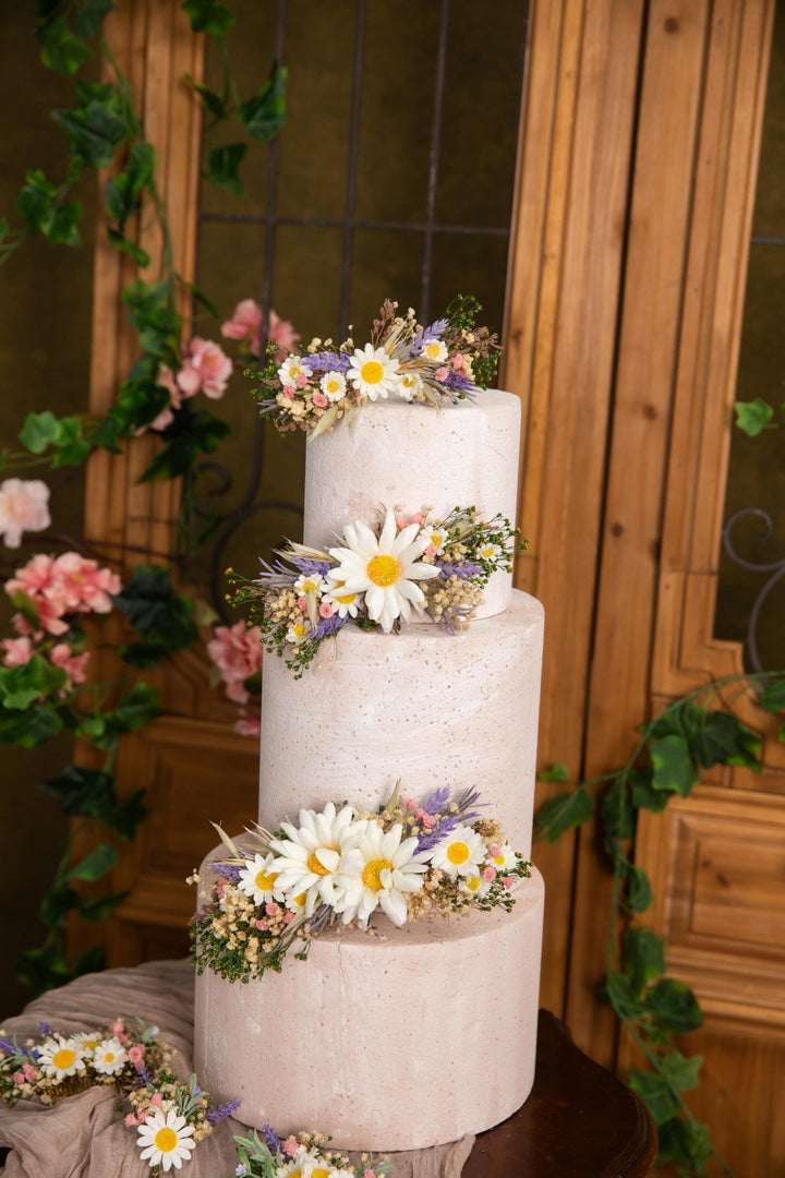Daisy Meadow Cake Toppers: Wedding Flower Decoration, Set of 3 – handmade floral hair accessory by magaela