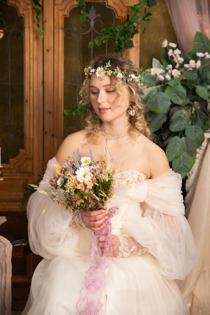 Daisy Bridal Bouquet: Meadow Spring Wildflower Wedding Bouquet – handmade floral hair accessory by magaela