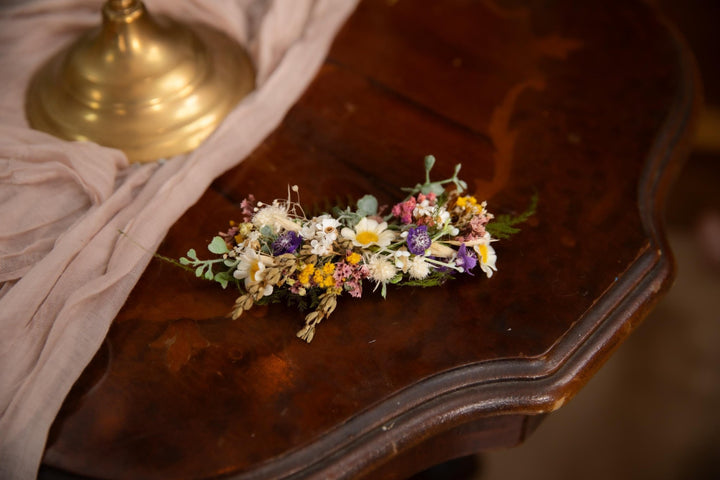 Wildflower Hair Comb: Meadow Daisy Bridal Boho Wedding Accessory – handmade floral hair accessory by magaela