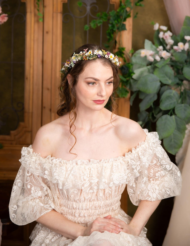 Daisy Flower Crown: Boho Garden Wedding Headpiece – handmade floral hair accessory by magaela