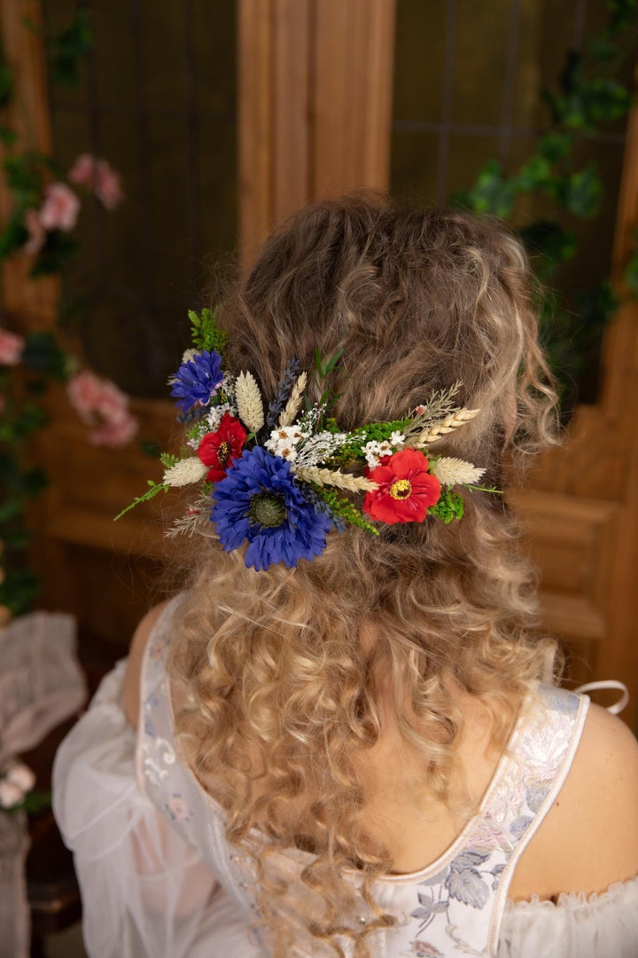 Meadow Wedding Hair Vine: Poppy, Daisy, Cornflower Bridal Comb – handmade floral hair accessory by magaela