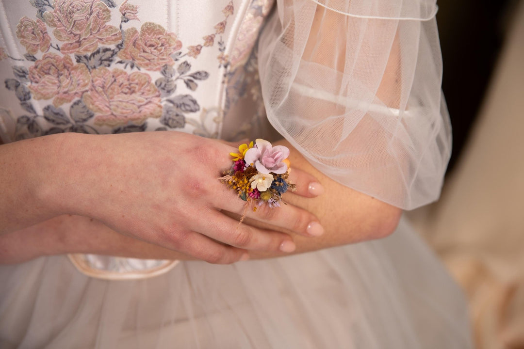 Boho Flower Ring: Colorful Meadow Design, Adjustable Floral Jewelry – handmade floral hair accessory by magaela