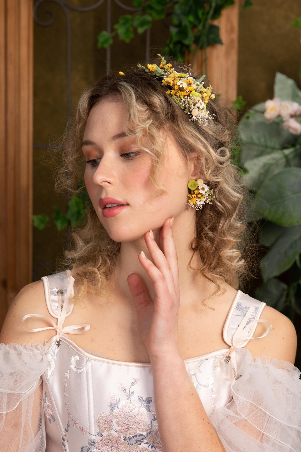 Rustic Wedding Flower Earrings: Preserved Meadow Flowers – handmade floral hair accessory by magaela