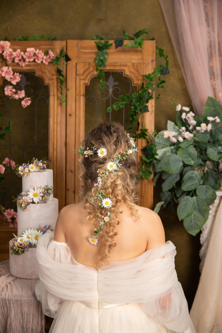 Daisy Wedding Hair Garland: Bendable Bridal Flower Vine – handmade floral hair accessory by magaela