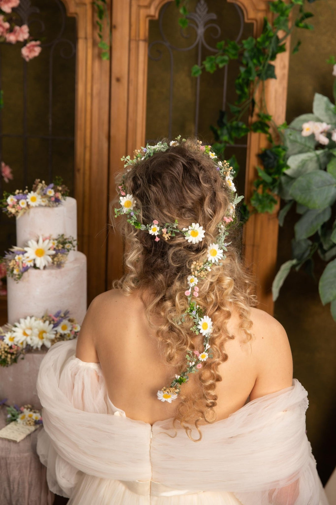 Daisy Cake Toppers: Meadow Wedding Cake Decoration, Set of 3 – handmade floral hair accessory by magaela