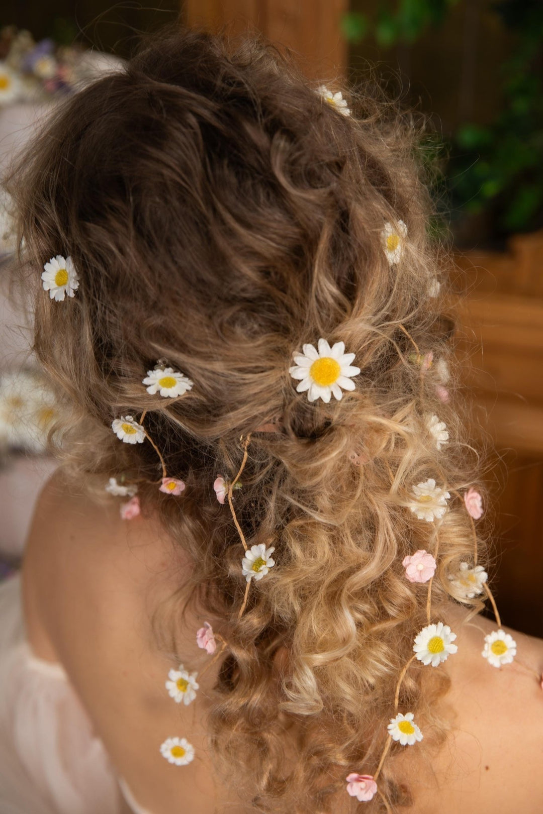 Daisy Flower Hair Clips: Bridal Wedding Veil, Set of 5 – handmade floral hair accessory by magaela