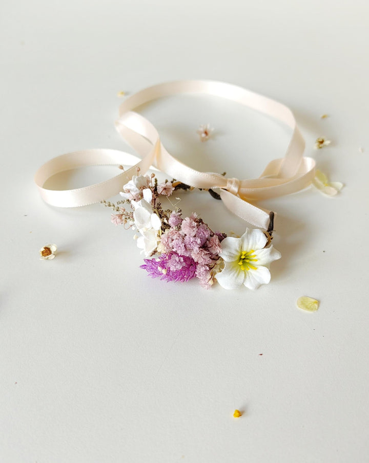 Rustic Purple Flower Bracelet: Boho Wedding Wrist Corsage – handmade floral hair accessory by magaela