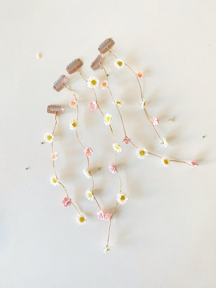 Daisy Flower Hair Clips: Bridal Wedding Veil, Set of 5 – handmade floral hair accessory by magaela