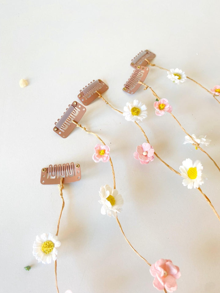 Daisy Flower Hair Clips: Bridal Wedding Veil, Set of 5 – handmade floral hair accessory by magaela