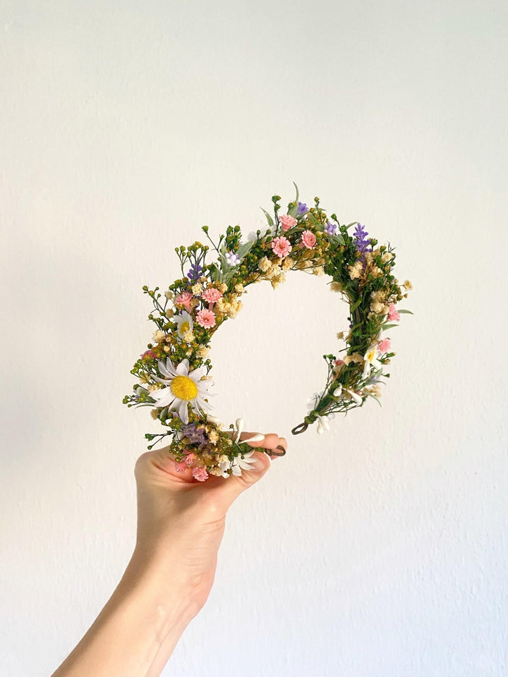 Daisy Flower Crown: Meadow Bridal Hair Wreath – handmade floral hair accessory by magaela