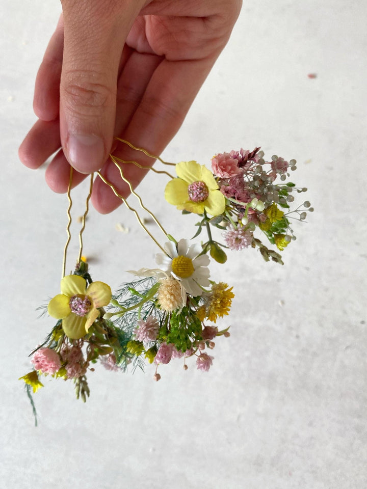 Daisy Flower Hair Pins: Yellow & Pink Boho Wedding Hair Accessories – handmade floral hair accessory by magaela