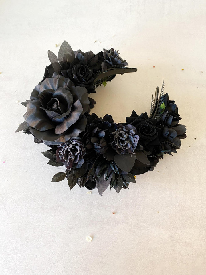 Black Frida flower headband: Big black crown for Halloween or Gothic wedding – handmade floral hair accessory by magaela