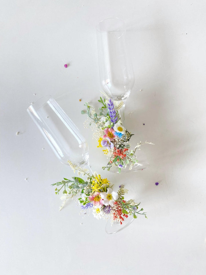 Wildflower Wedding Glass Decoration: Cottagecore Bridal Decor – handmade floral hair accessory by magaela