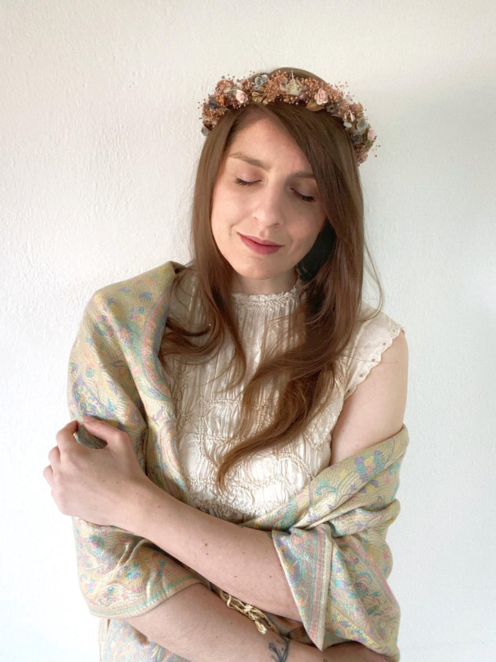 Vintage Golden Flower Crown: Glam Cottagecore Wedding Wreath – handmade floral hair accessory by magaela