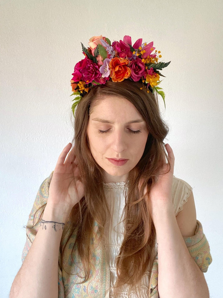 Magenta Frida Flower Headband: Boho Wedding Hair Crown – handmade floral hair accessory by magaela