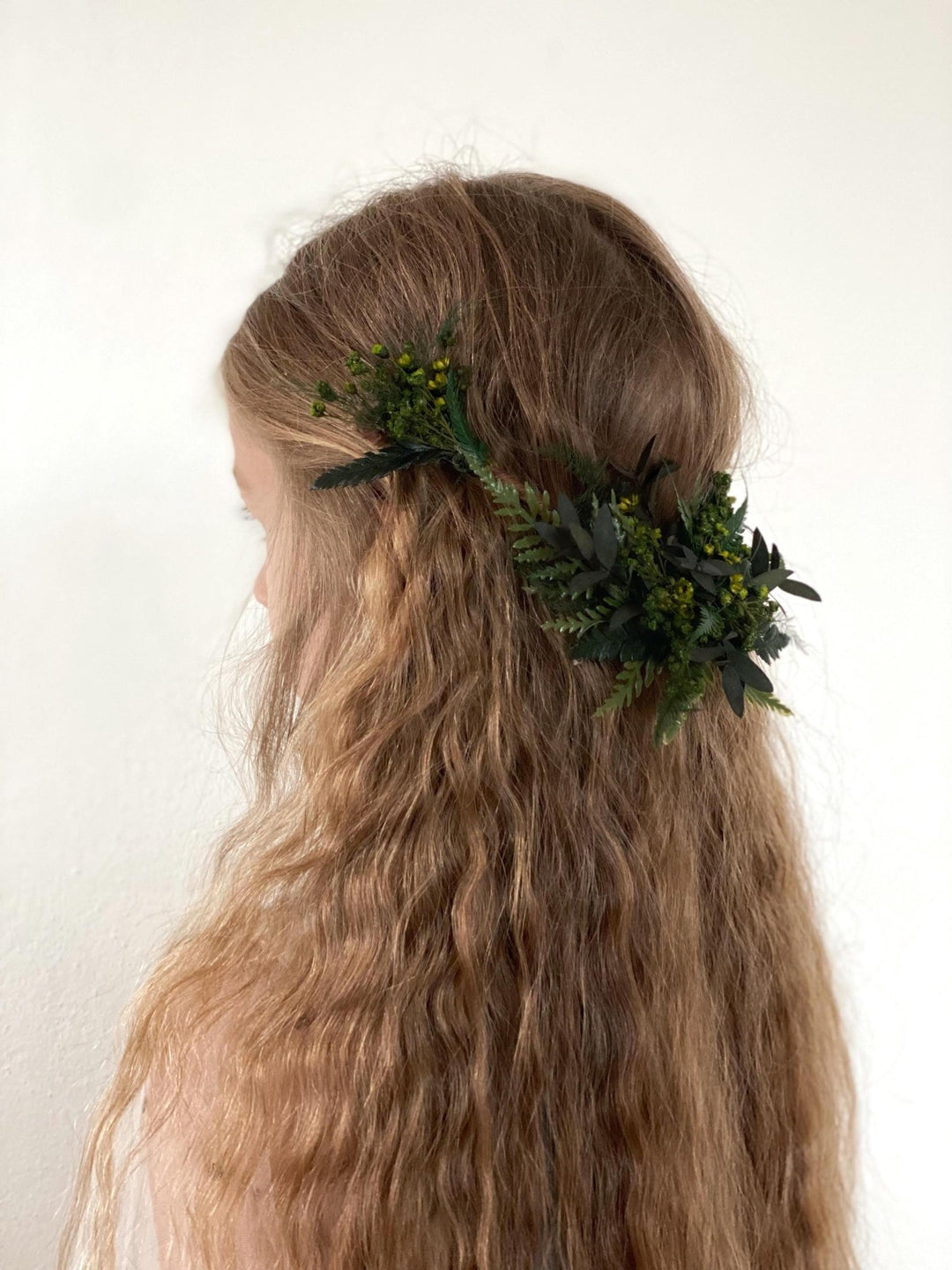 Greenery Wedding Hair Vine: Fern Woodland Bridal Accessory – handmade floral hair accessory by magaela