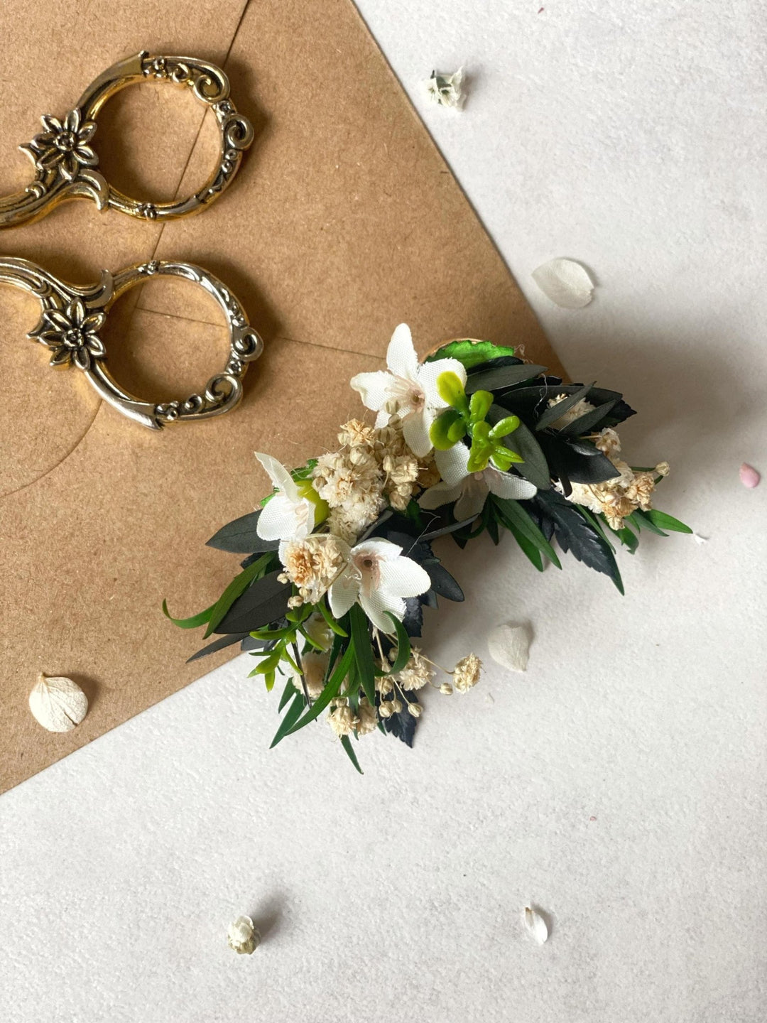 Greenery Flower Earrings: Fern Wedding Jewelry – handmade floral hair accessory by magaela