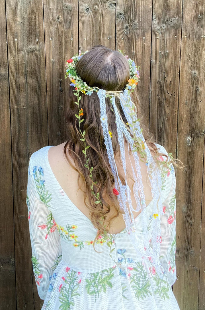 Boho Flower Crown with Veil: Romantic Meadow Bridal Headpiece – handmade floral hair accessory by magaela