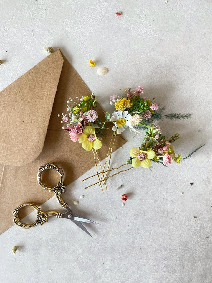 Daisy Flower Hair Pins: Yellow & Pink Boho Wedding Hair Accessories – handmade floral hair accessory by magaela