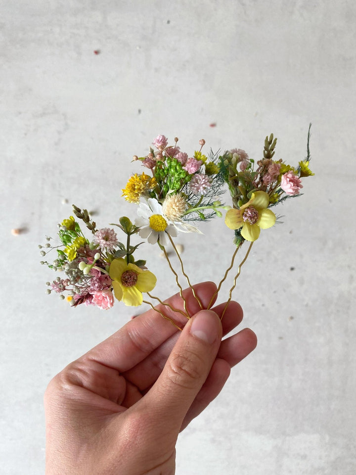 Daisy Flower Hair Pins: Yellow & Pink Boho Wedding Hair Accessories – handmade floral hair accessory by magaela