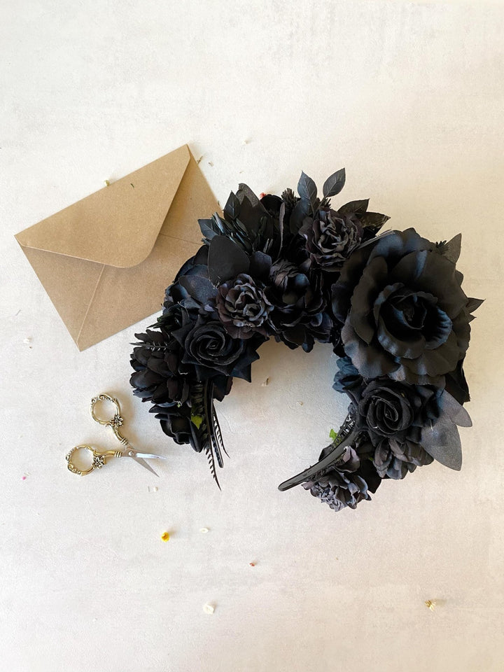 Black Frida flower headband: Big black crown for Halloween or Gothic wedding – handmade floral hair accessory by magaela