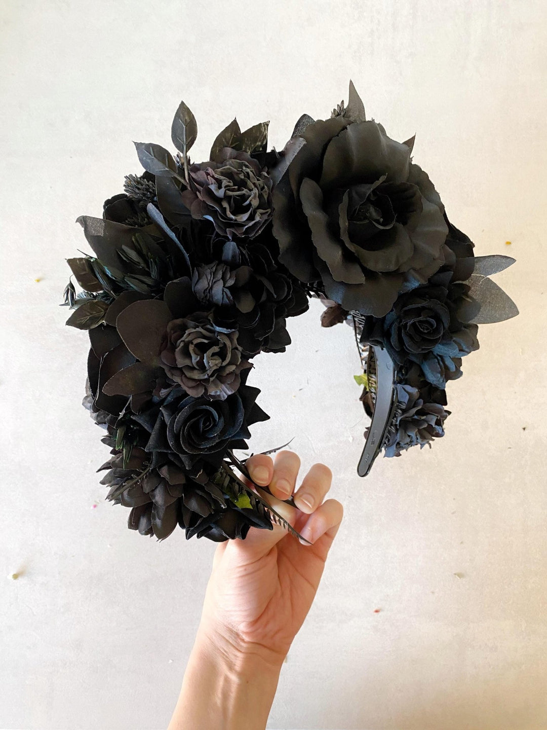 Black Frida flower headband: Big black crown for Halloween or Gothic wedding – handmade floral hair accessory by magaela