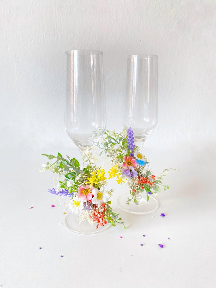 Wildflower Wedding Glass Decoration: Cottagecore Bridal Decor – handmade floral hair accessory by magaela