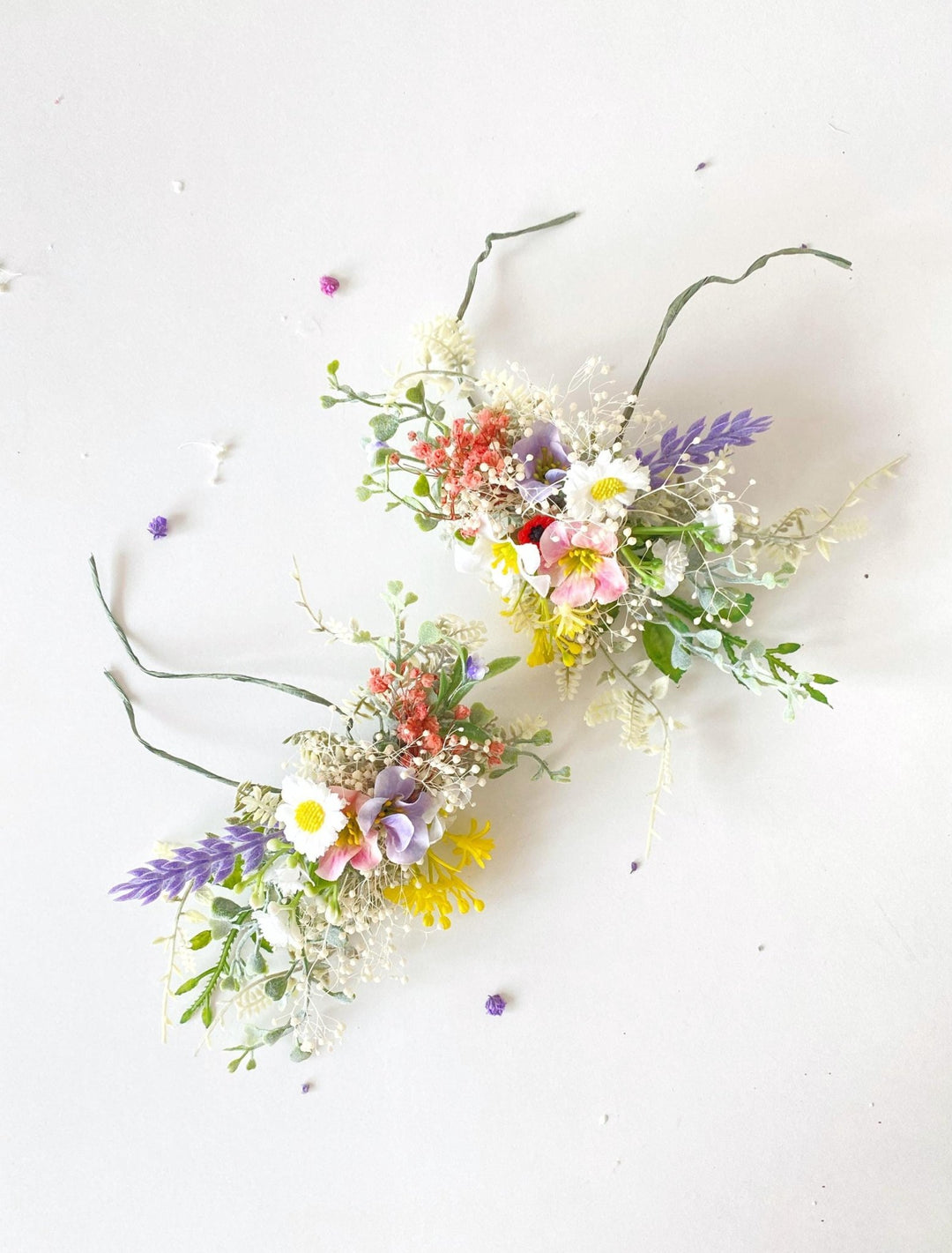 Wildflower Wedding Glass Decoration: Cottagecore Bridal Decor – handmade floral hair accessory by magaela