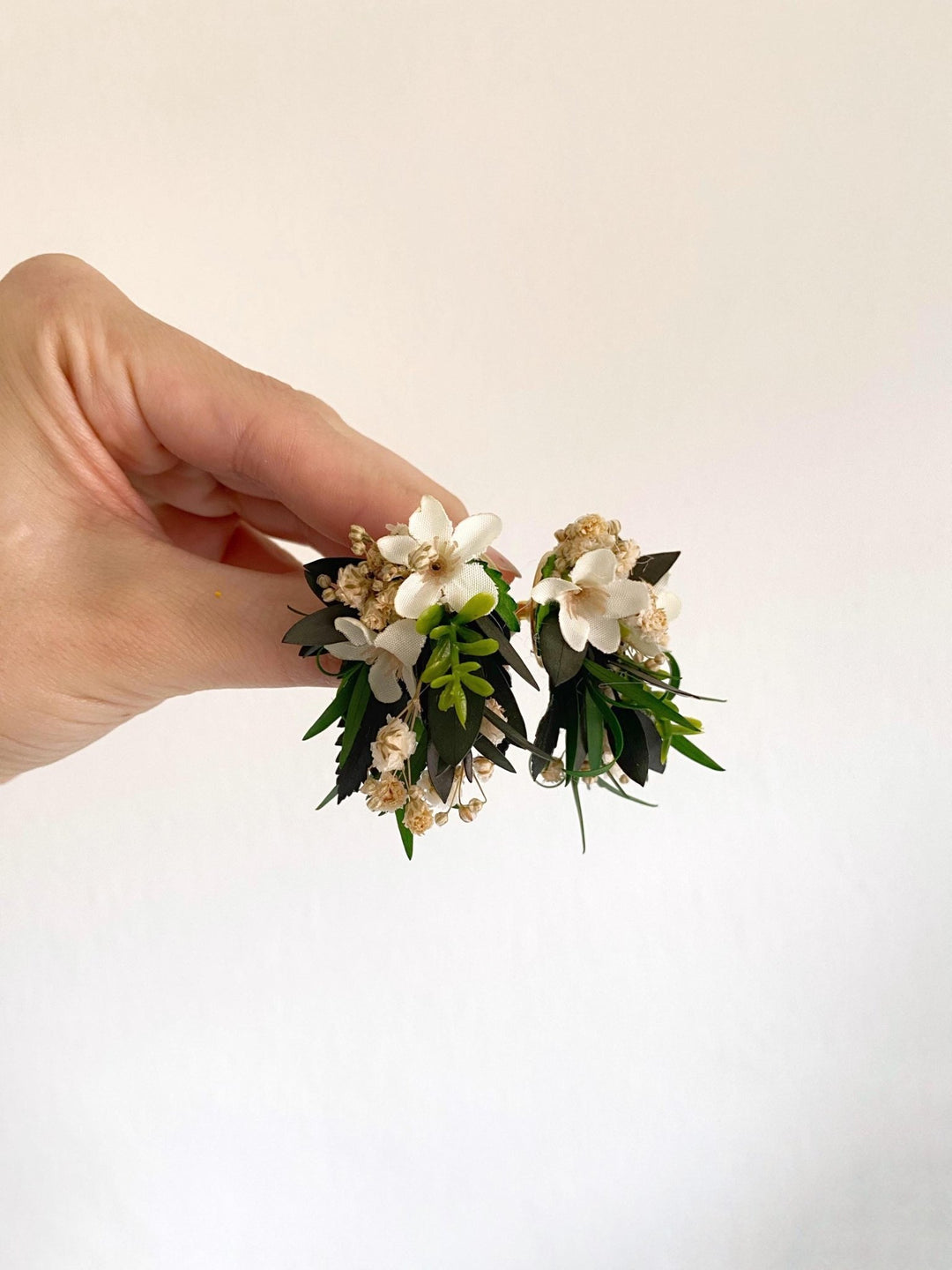 Greenery Flower Earrings: Fern Wedding Jewelry – handmade floral hair accessory by magaela