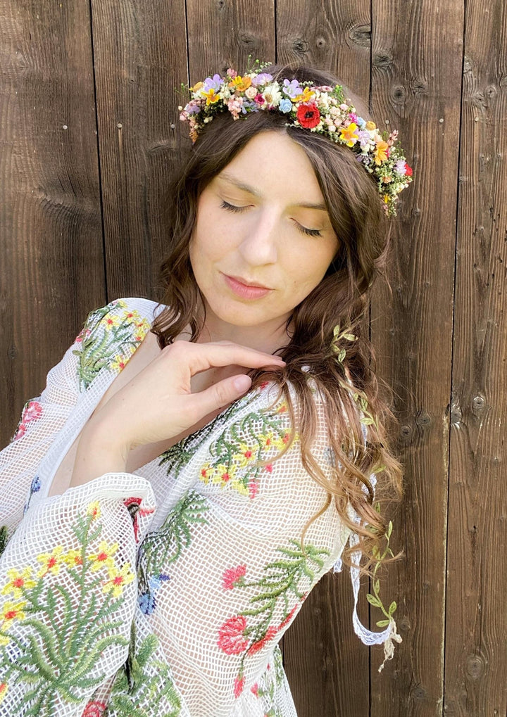 Boho Flower Crown with Veil: Romantic Meadow Bridal Headpiece – handmade floral hair accessory by magaela