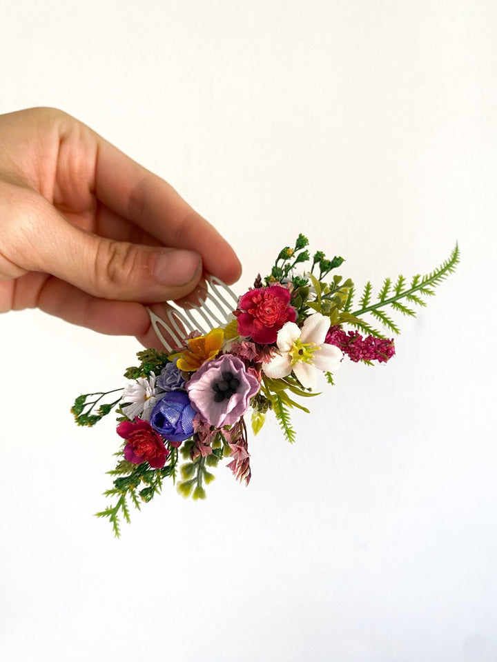 Wildflower Bridal Hair Comb: Boho Wedding Meadow Accessory – handmade floral hair accessory by magaela