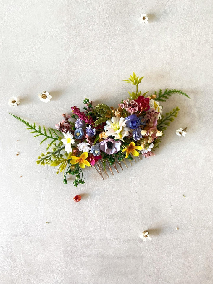 Wildflower Bridal Hair Comb: Boho Wedding Meadow Accessory – handmade floral hair accessory by magaela