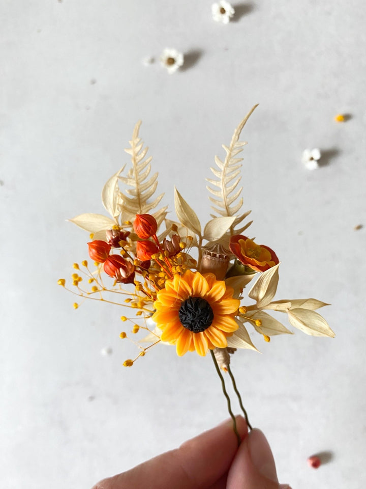 Sunflower Hair Pins: Boho Wedding Hair Clips, Cottagecore Style – handmade floral hair accessory by magaela