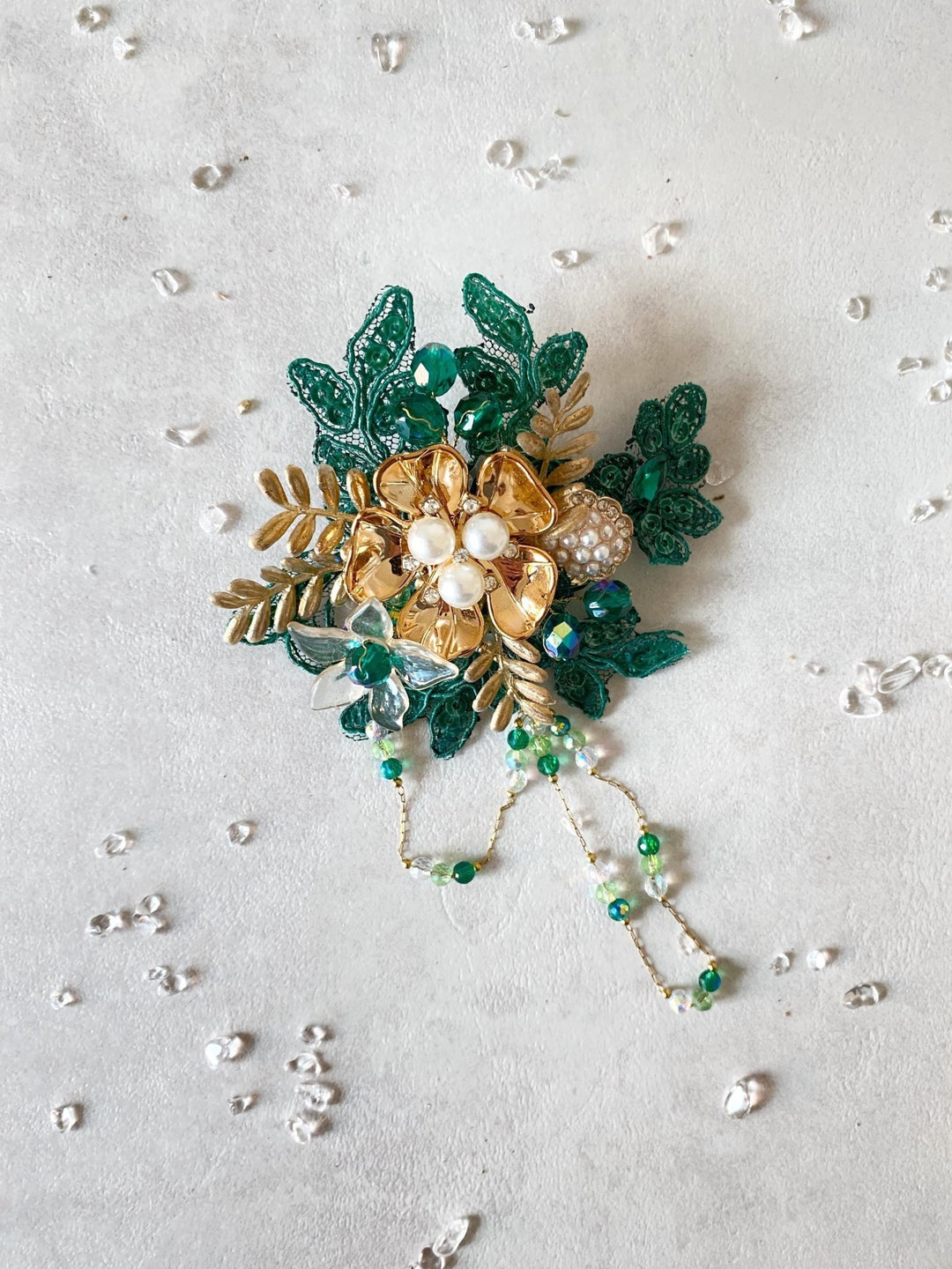 Emerald Green & Gold Flower Brooch – Glam Wedding Jewelry • Luxury Floral Pin – handmade floral hair accessory by magaela