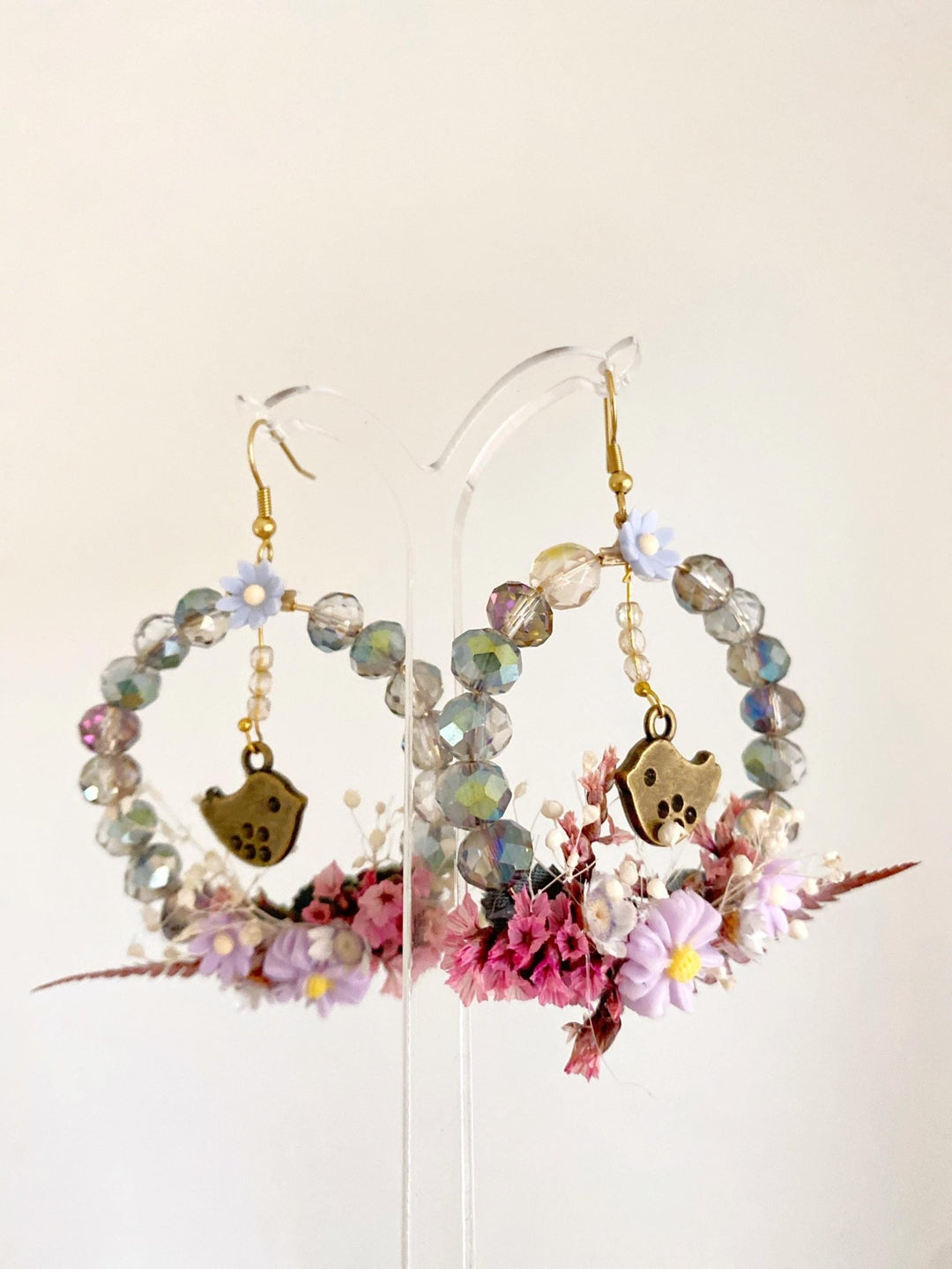 Pastel Bird Circle Earrings: Handmade Beaded Cottagecore Jewelry – handmade floral hair accessory by magaela