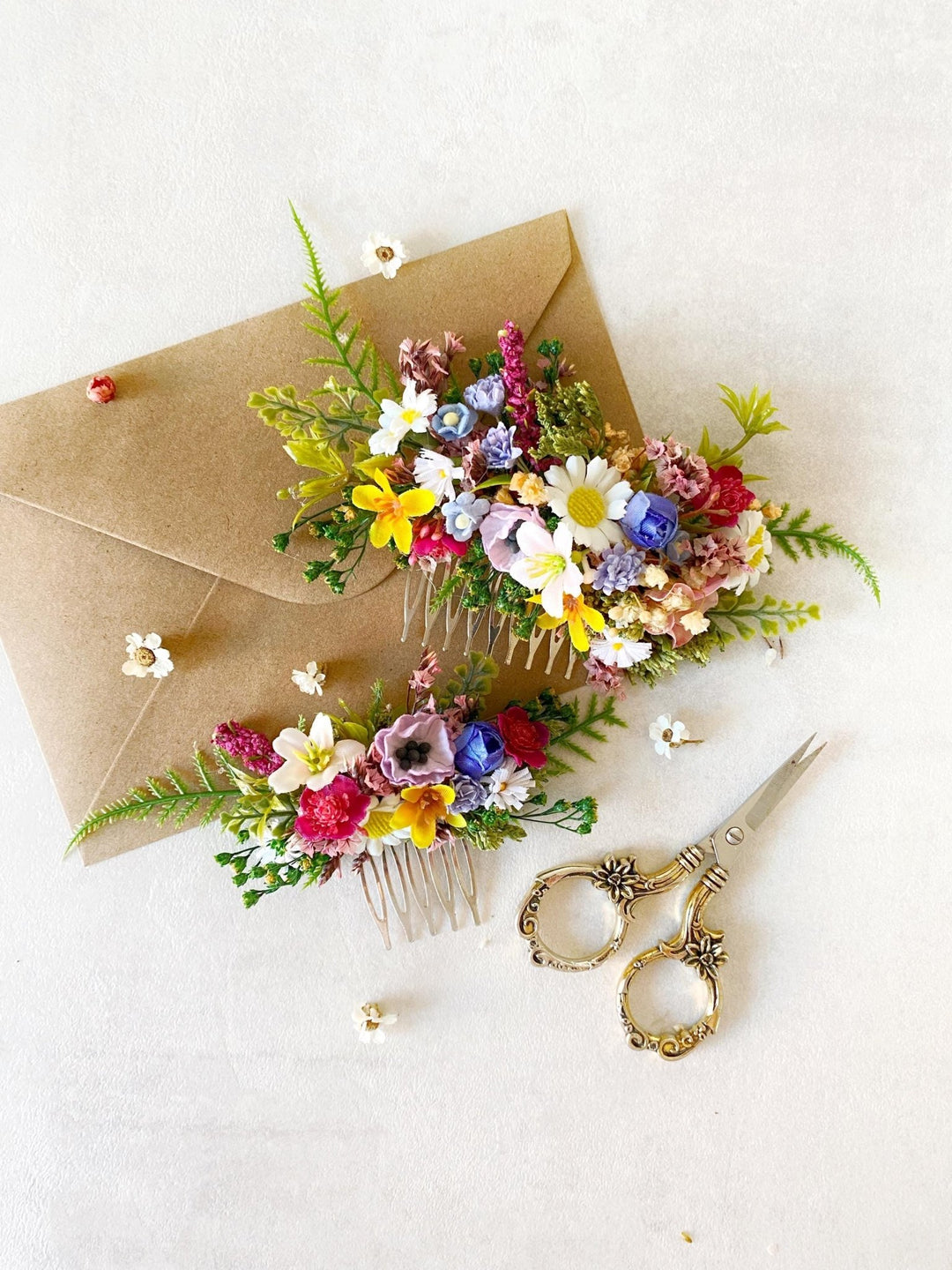Wildflower Bridal Hair Comb: Boho Wedding Meadow Accessory – handmade floral hair accessory by magaela