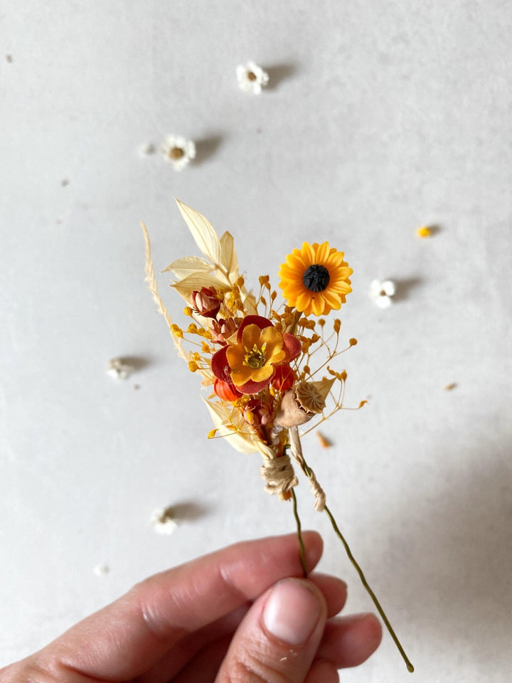 Sunflower Hair Pins: Boho Wedding Hair Clips, Cottagecore Style – handmade floral hair accessory by magaela