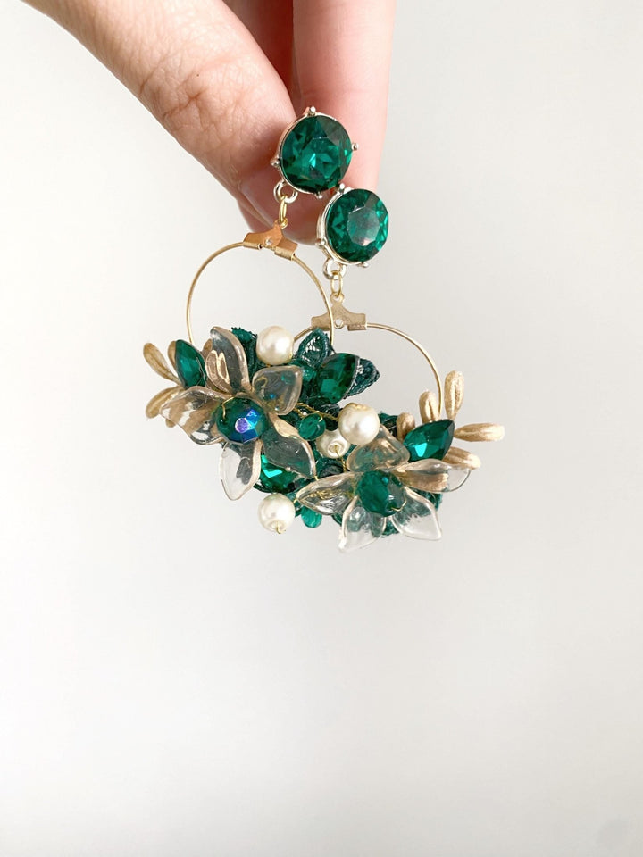 Emerald Green Flower Earrings: Gold Tone Studs, Bridal Jewelry – handmade floral hair accessory by magaela