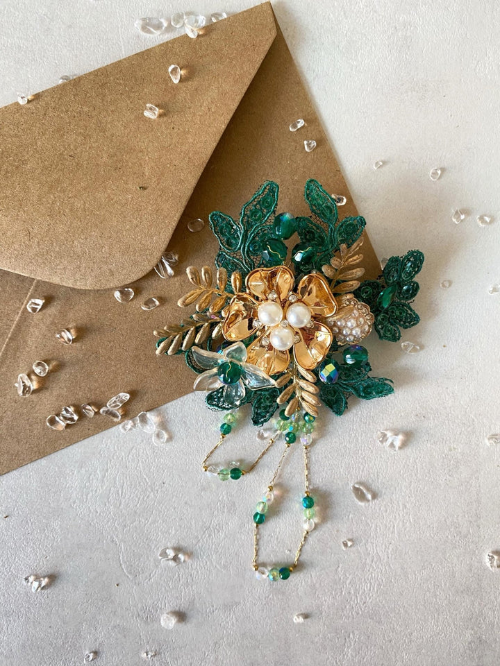 Emerald Green & Gold Flower Brooch – Glam Wedding Jewelry • Luxury Floral Pin – handmade floral hair accessory by magaela