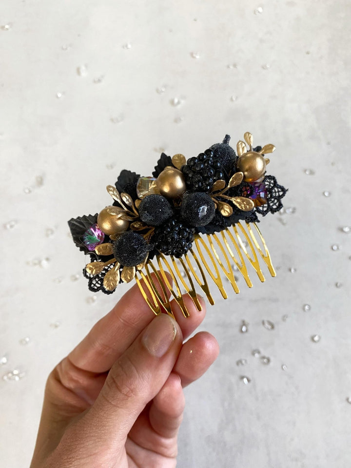 Glam Gold & Black Floral Hair Comb: Luxury Bridal Jewelry – handmade floral hair accessory by magaela