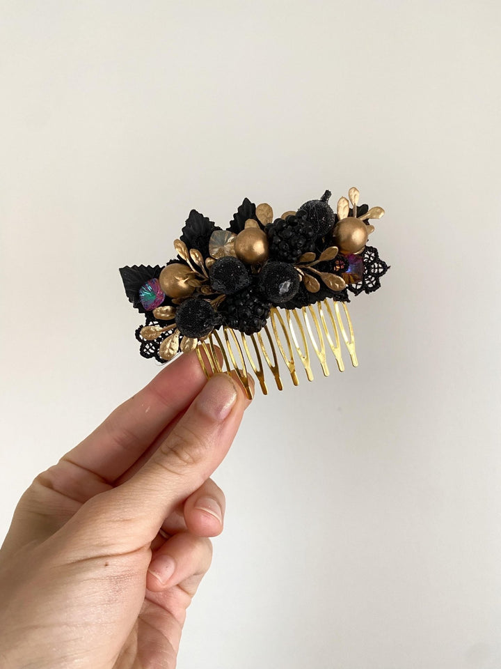 Glam Gold & Black Floral Hair Comb: Luxury Bridal Jewelry – handmade floral hair accessory by magaela