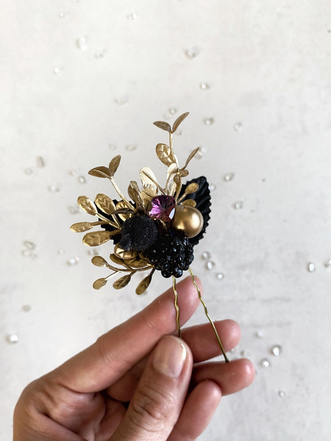 Black and Gold Floral Hair Pins: Glam Wedding Hair Accessory – handmade floral hair accessory by magaela
