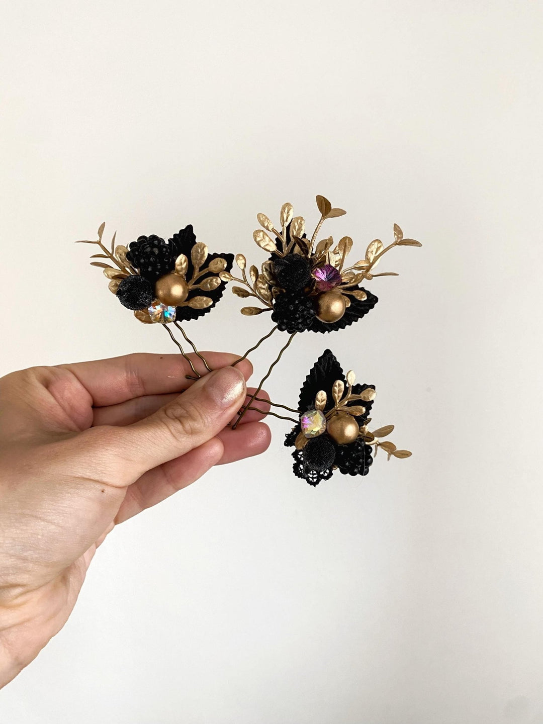 Black and Gold Floral Hair Pins: Glam Wedding Hair Accessory – handmade floral hair accessory by magaela