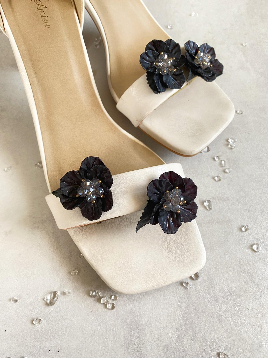 Black Floral Shoe Clips: Glam Wedding Bridal Shoe Decoration – handmade floral hair accessory by magaela