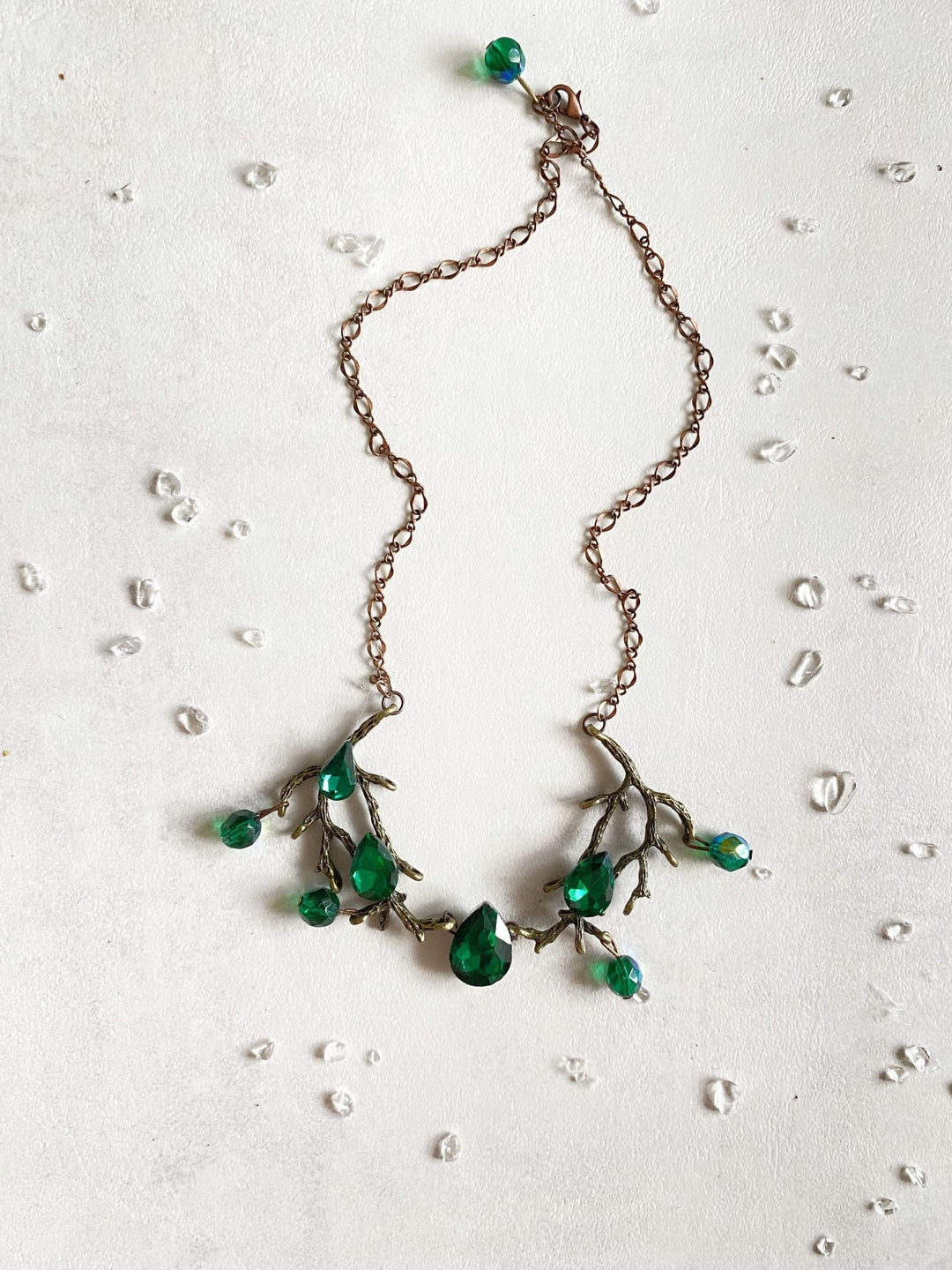 Emerald Green Flower Necklace: Glam Wedding Jewelry – handmade floral hair accessory by magaela