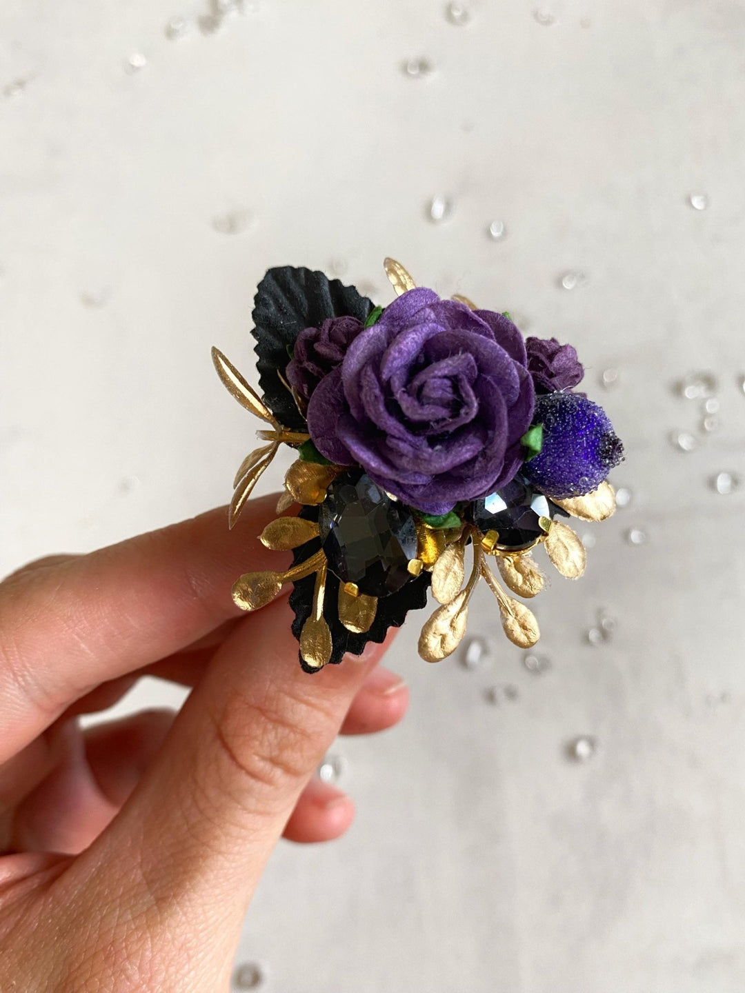 Purple Flower Ring: Glam Gold Tone Floral Jewelry – handmade floral hair accessory by magaela