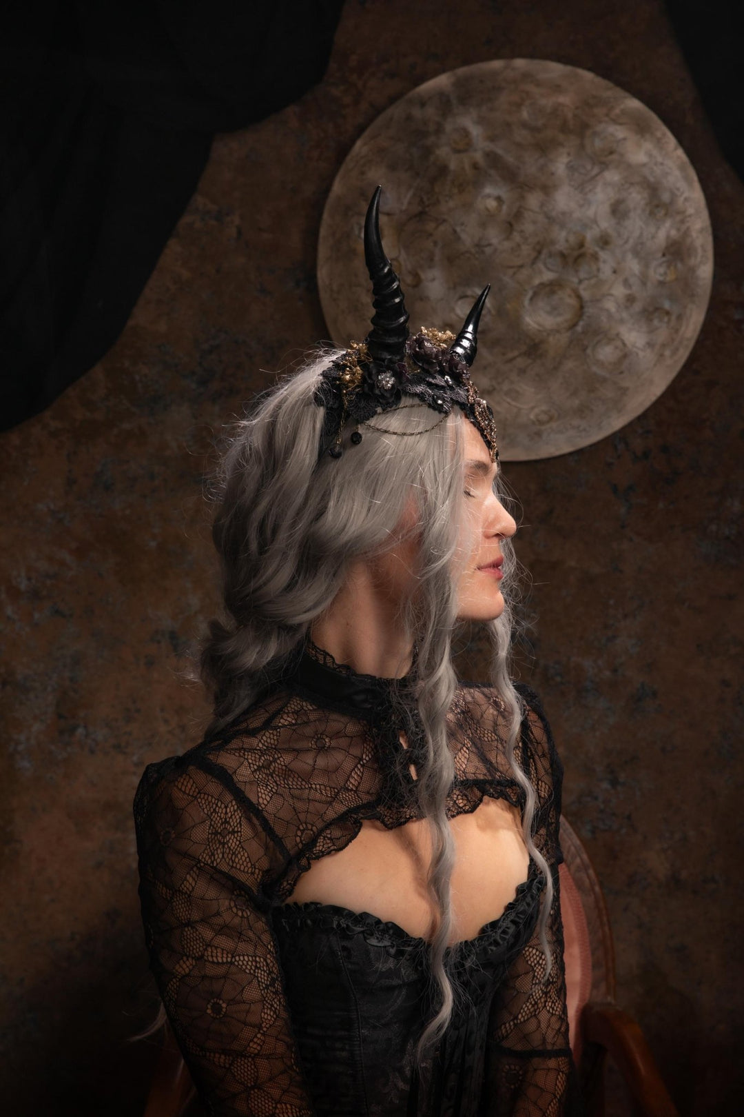 Black Horns Witch Crown: Gothic Wedding Headpiece, Pagan Fest – handmade floral hair accessory by magaela